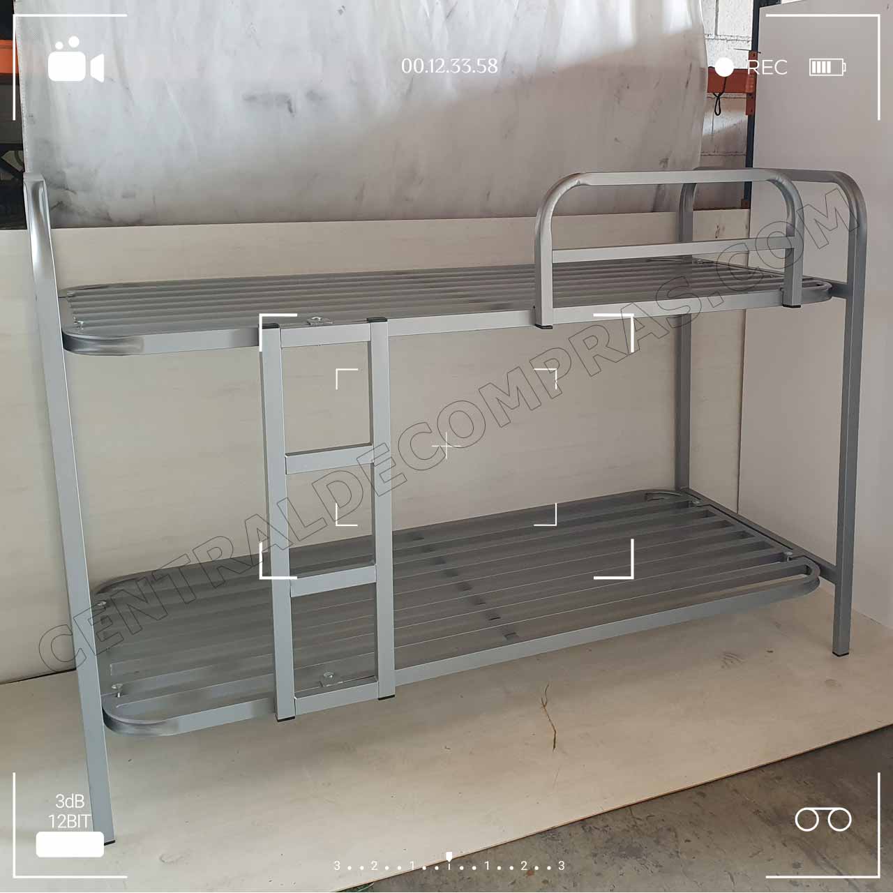 Literas met�licas resistentes