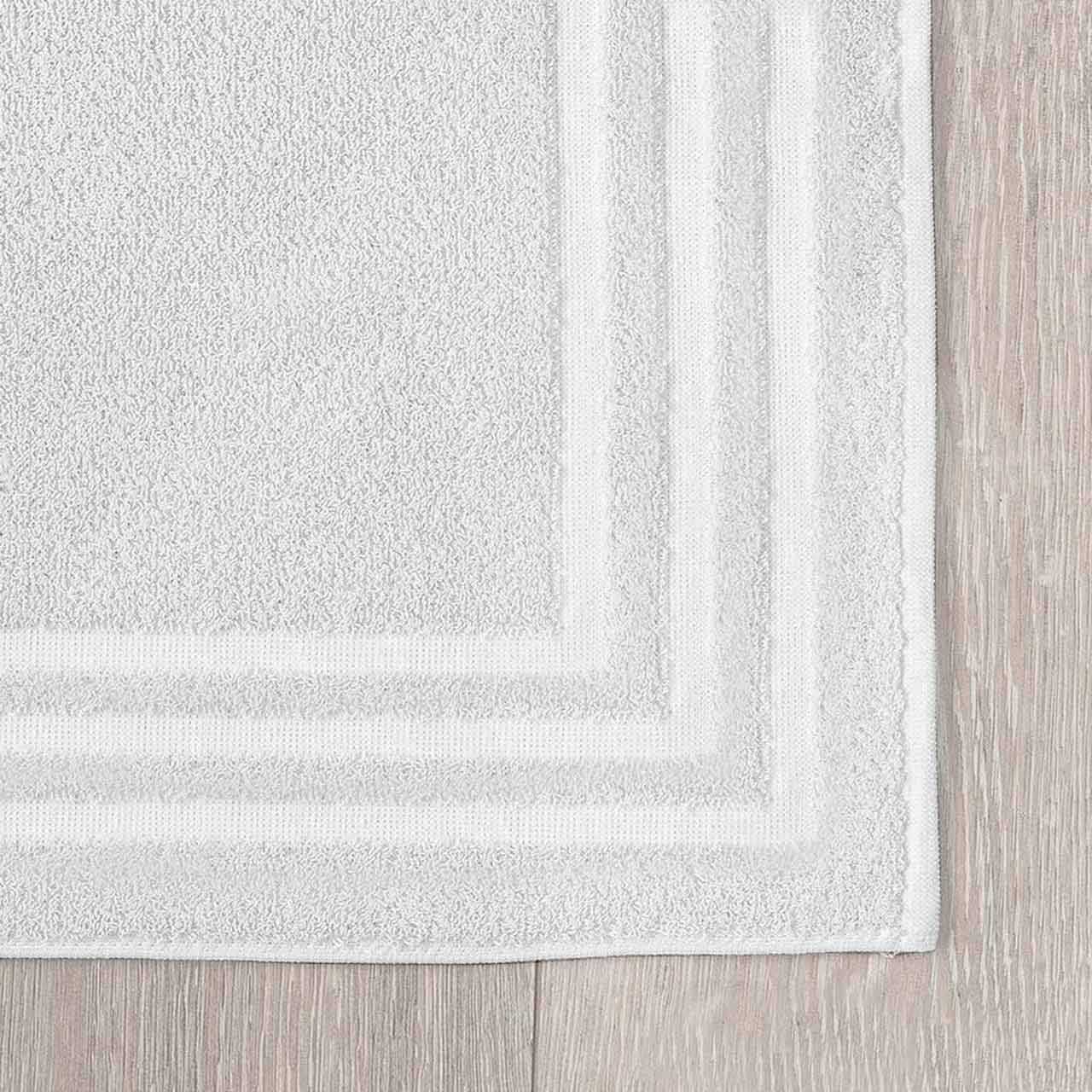 Alfombra de bao Basic; acabado rayas