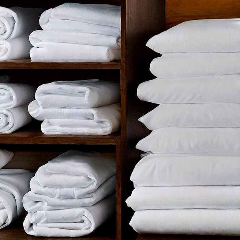 Sábanas blancas, óptimas como sábanas para hotel / hostelería
